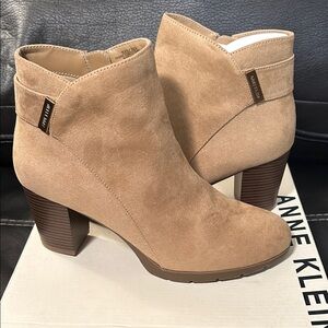 Anne Klein Women's Suede Tan Ankle Booties